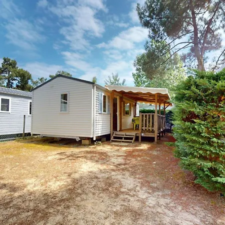 Casa de Férias Le Bois Perdu Avec Piscines *